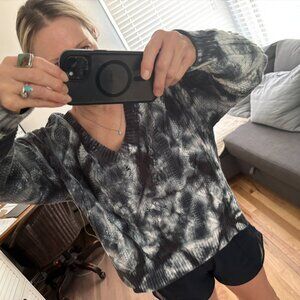 ANTHROPOLIE PILCRO TIE DYE V NECK SWEATER • M